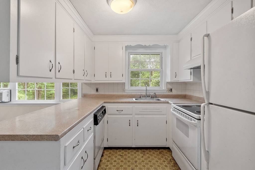 Pepperell, MA 01463,66 Park St