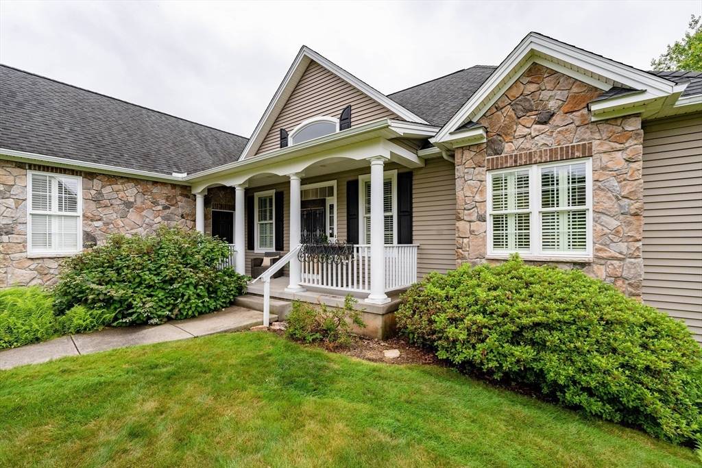 East Longmeadow, MA 01028,9 Windsor Lane