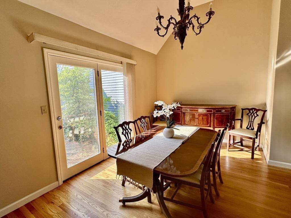 35 Mitchell Grant Way Bedford, MA 01730