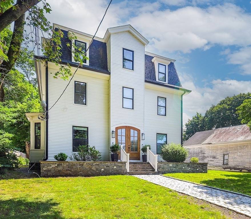 Medfield, MA 02052,101 North St #1