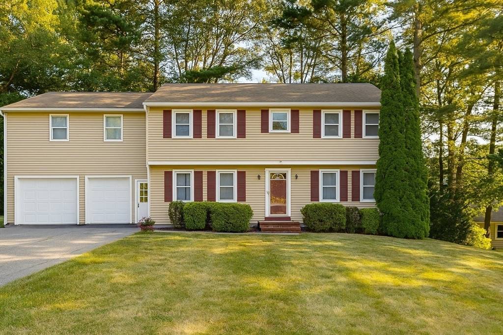Haverhill, MA 01830,11 Solitaire Drive