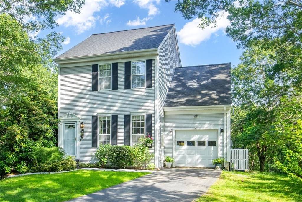 Foxboro, MA 02035,23 Farrington Street
