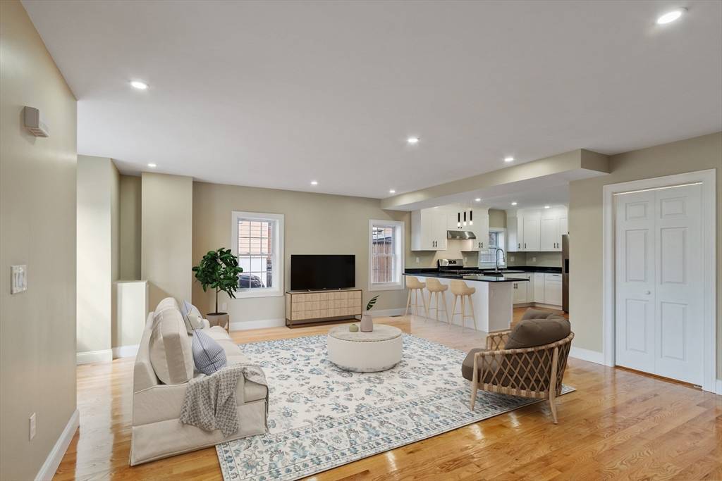 Revere, MA 02151,112 Sigourney Street #1