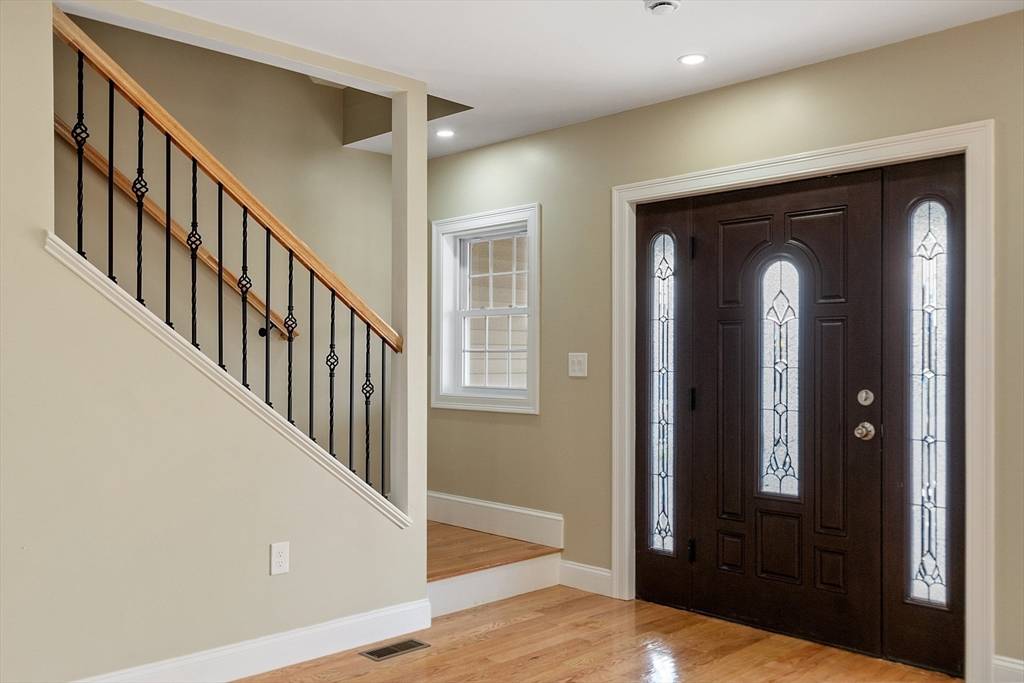 Revere, MA 02151,112 Sigourney Street #1