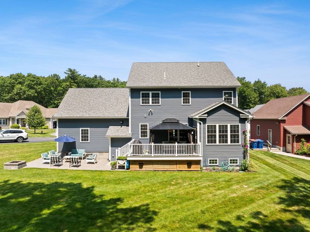Seekonk, MA 02771,6 Jacoby Way