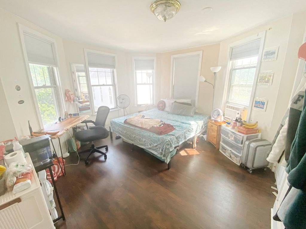 Boston, MA 02120,739 Parker St #3