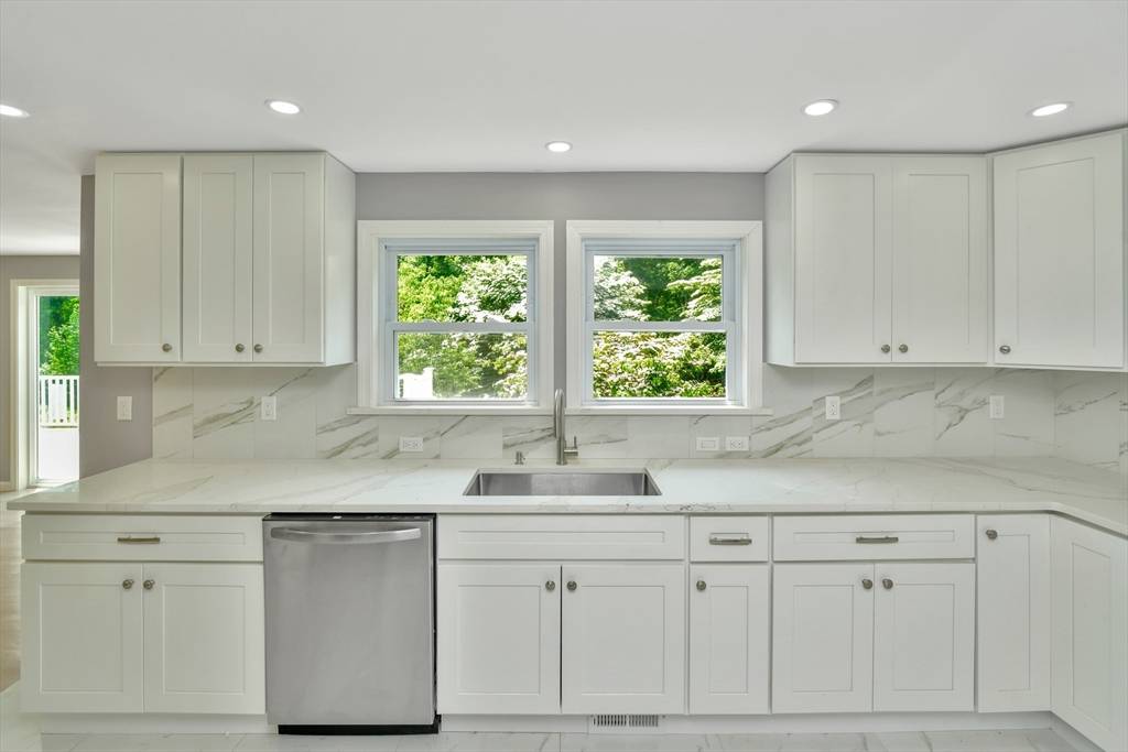 Abington, MA 02351,87 Summer St