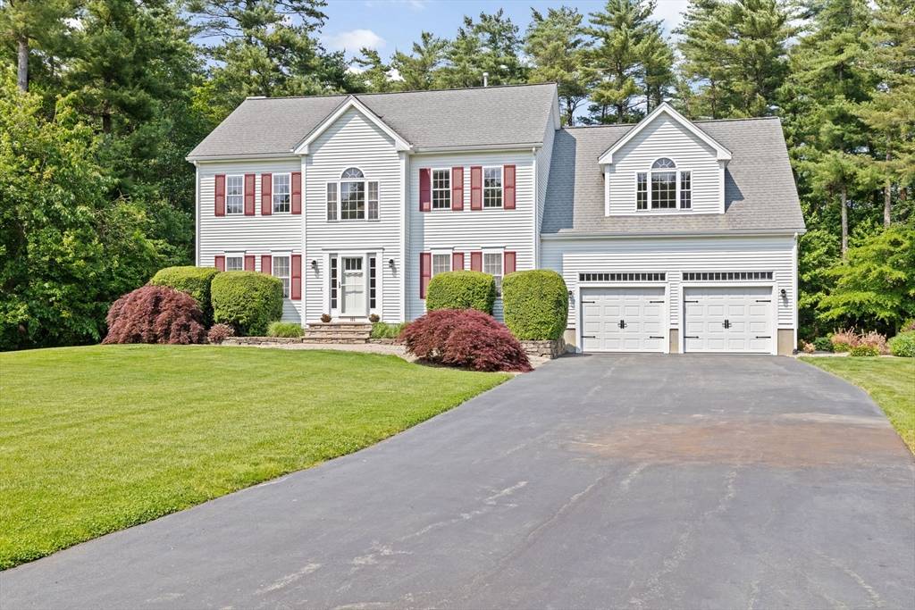 Middleboro, MA 02346,102 Saddleworth Way