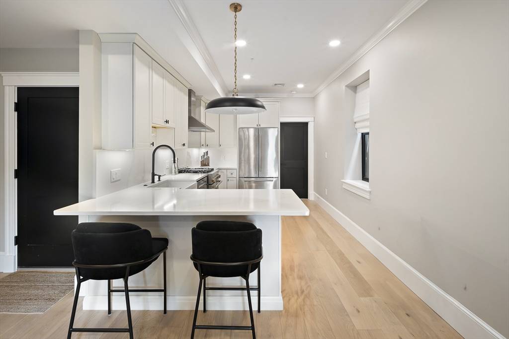 Boston, MA 02129,40 Mount Vernon St #2