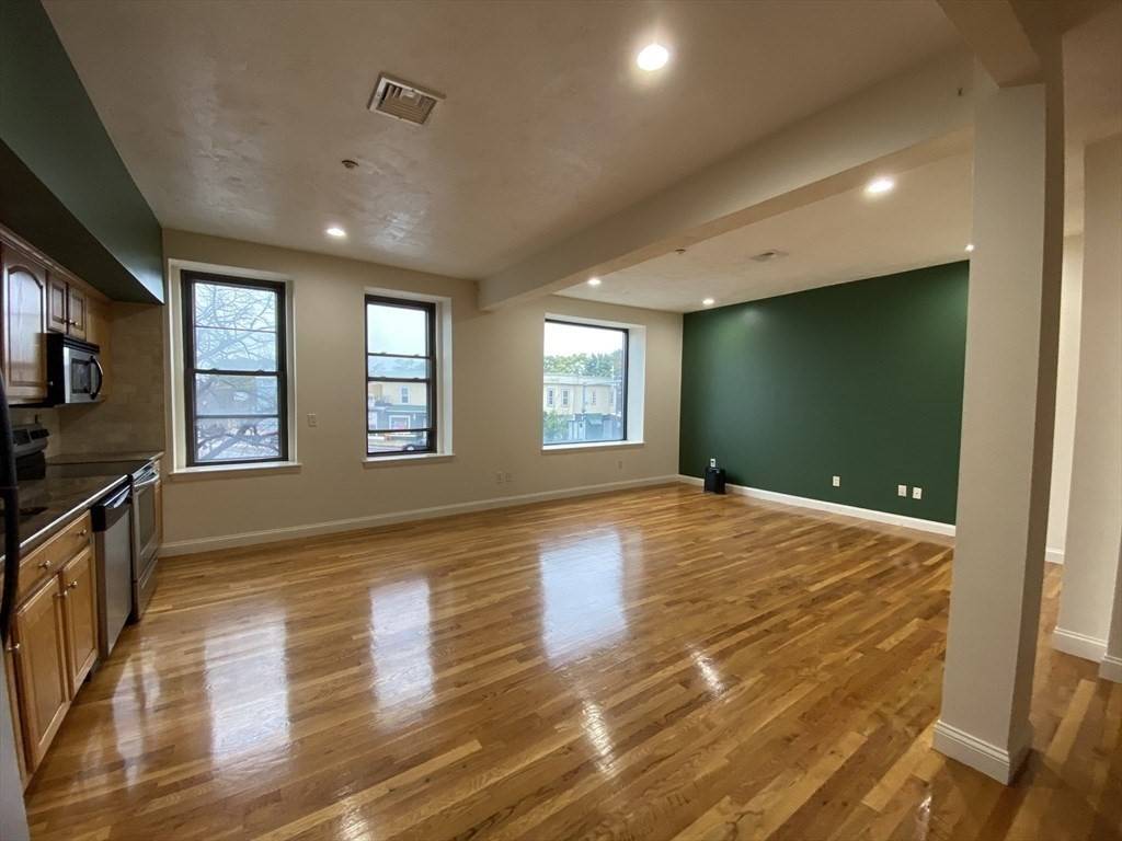 Boston, MA 02128,1008 Bennington #3A