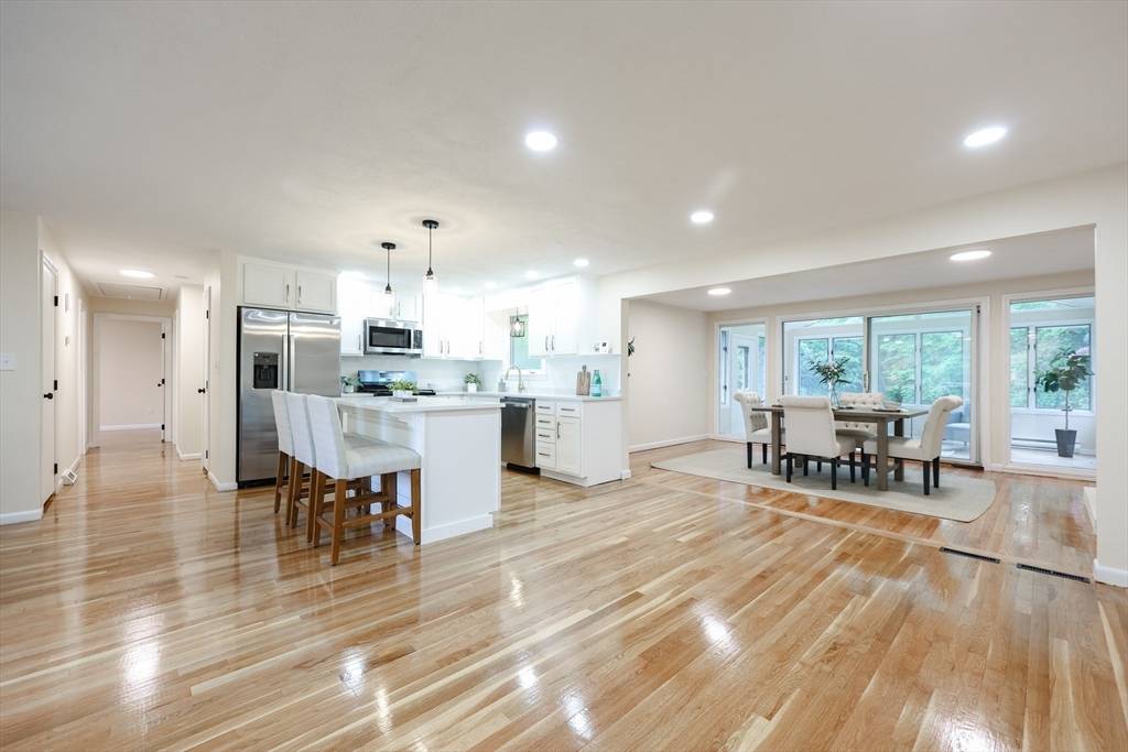 Stoughton, MA 02072,48 Macarthur