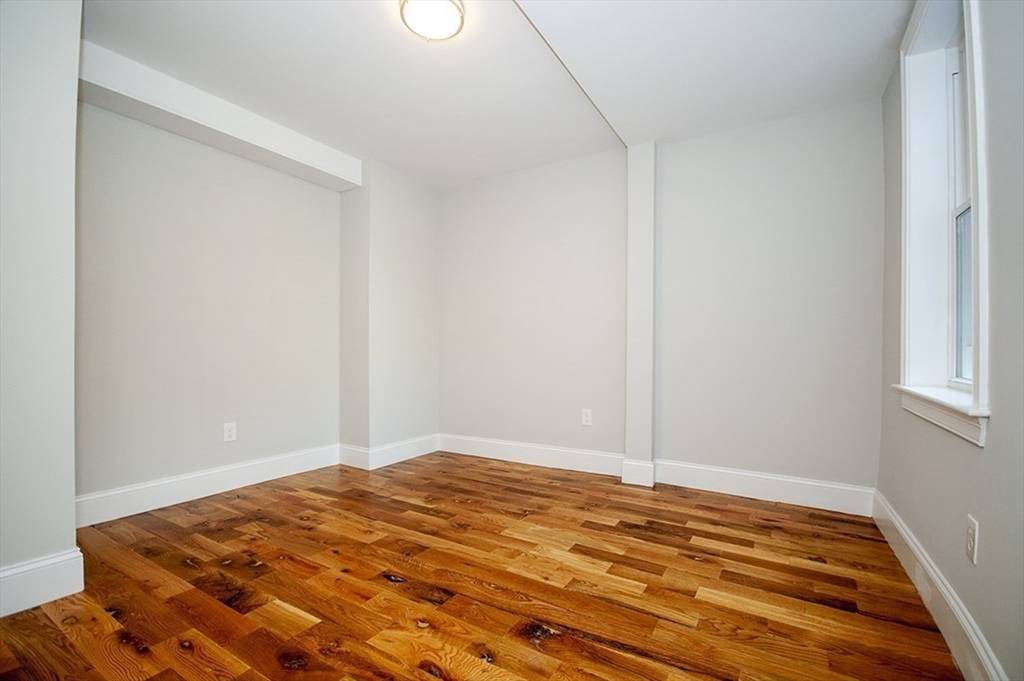 89 Morris Street Boston, MA 02128