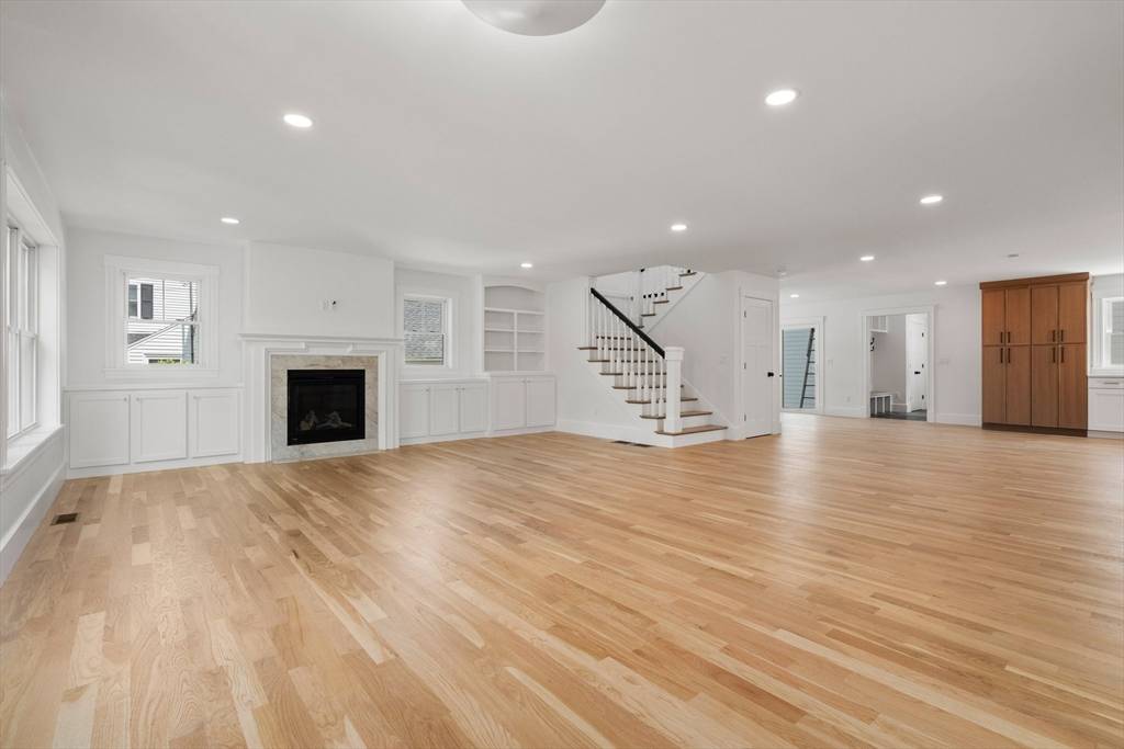 Newburyport, MA 01950,14 Norman Ave