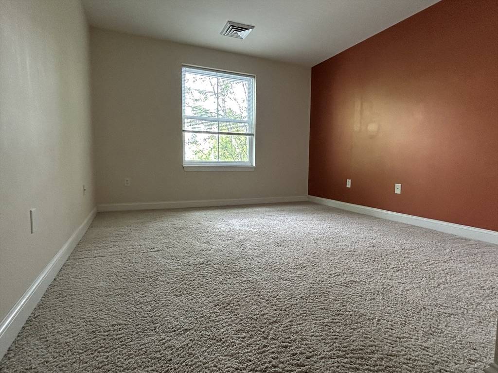 Cambridge, MA 02140,318 Rindge Ave #203