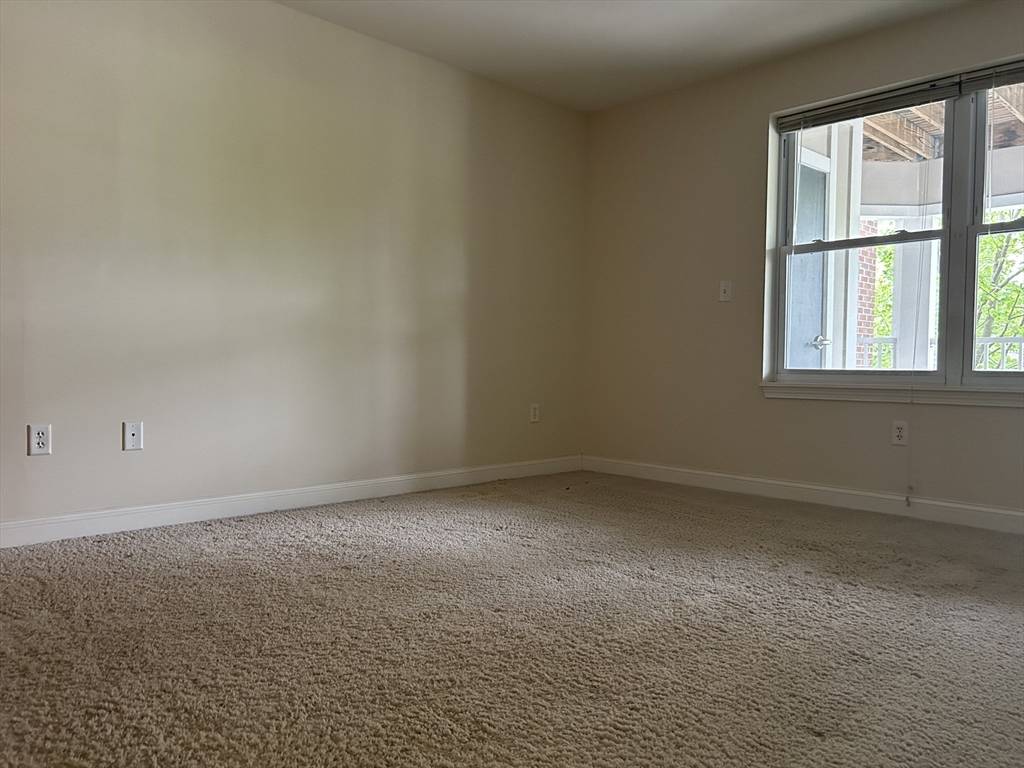 Cambridge, MA 02140,318 Rindge Ave #203