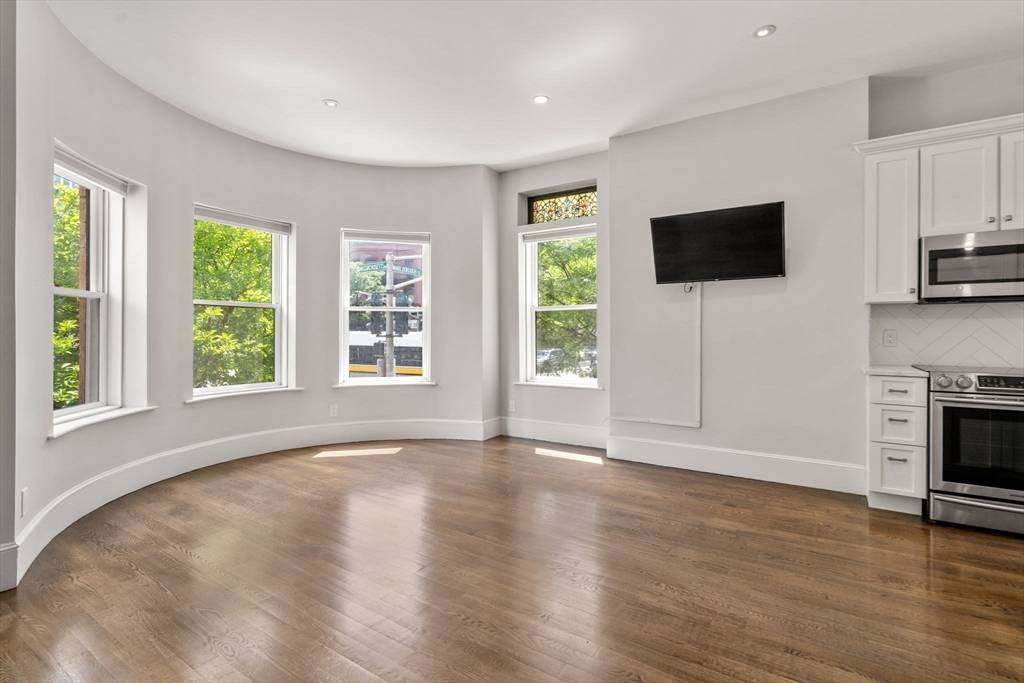Boston, MA 02115,411 Marlborough Street #1