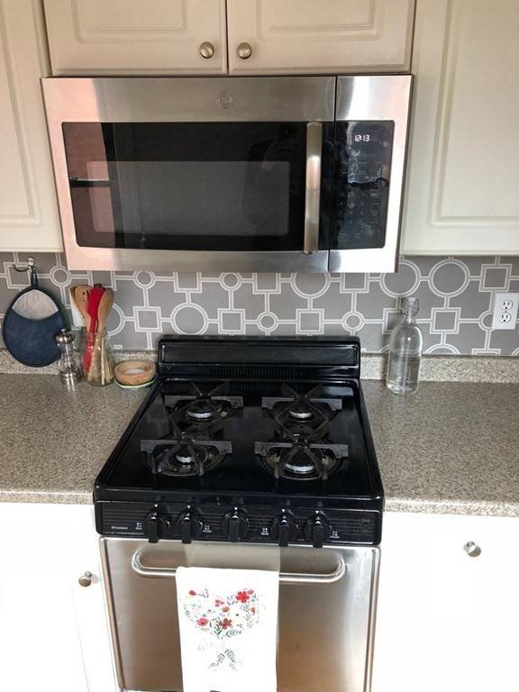 Boston, MA 02215,857 Beacon St #32