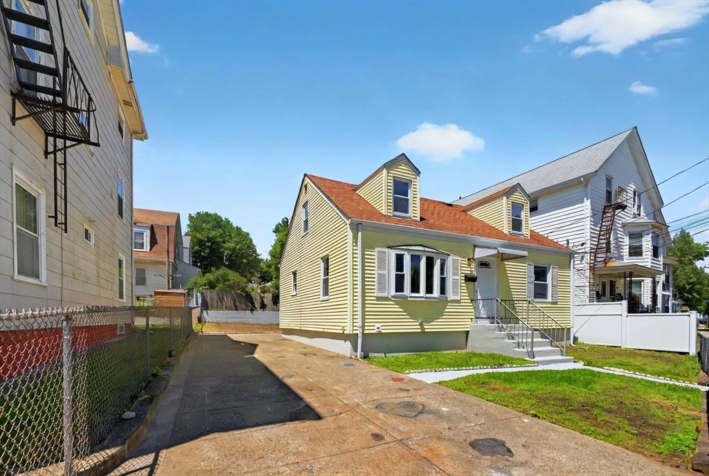 Pawtucket, RI 02860,111 Cleveland St