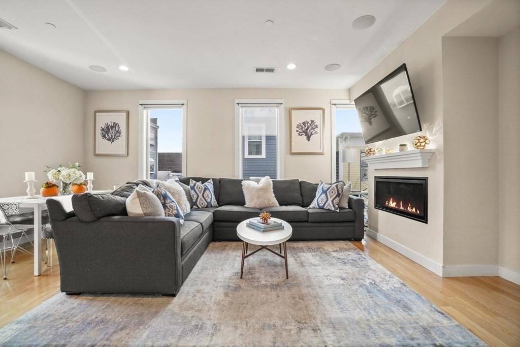 Boston, MA 02127,280 Gold St #5