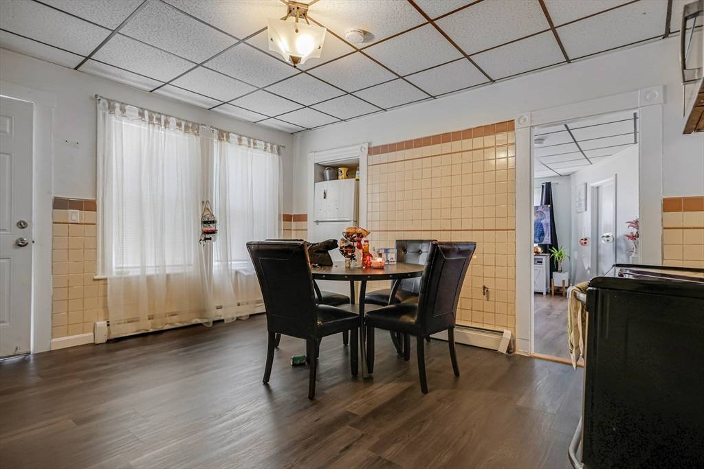 Lawrence, MA 01841,19-21 Pleasant Terr