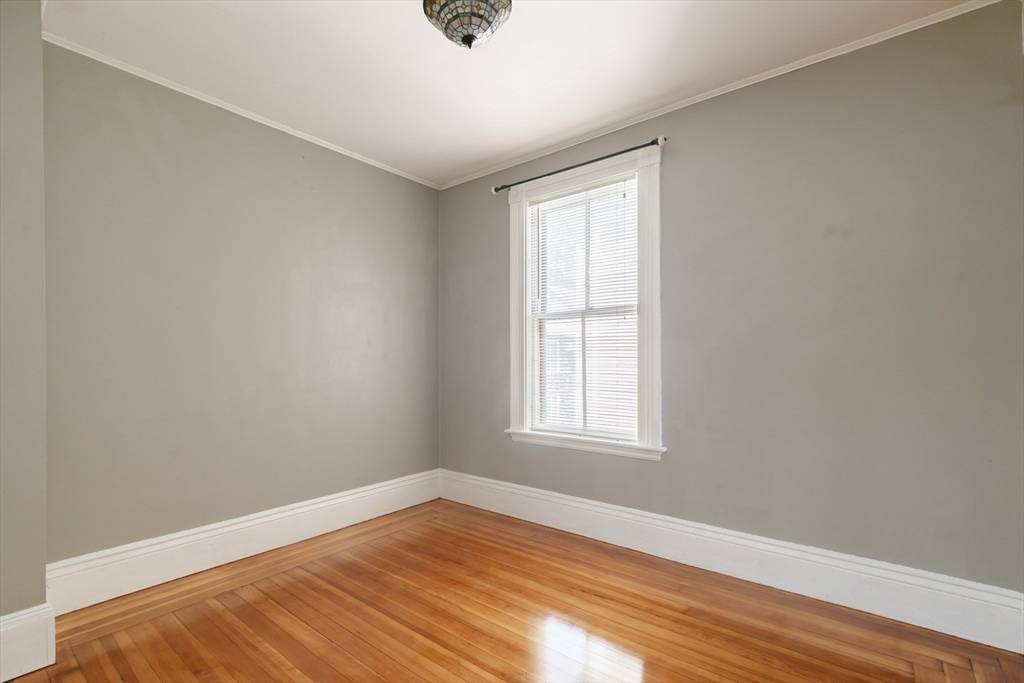 Salem, MA 01970,327 Lafayette St #2