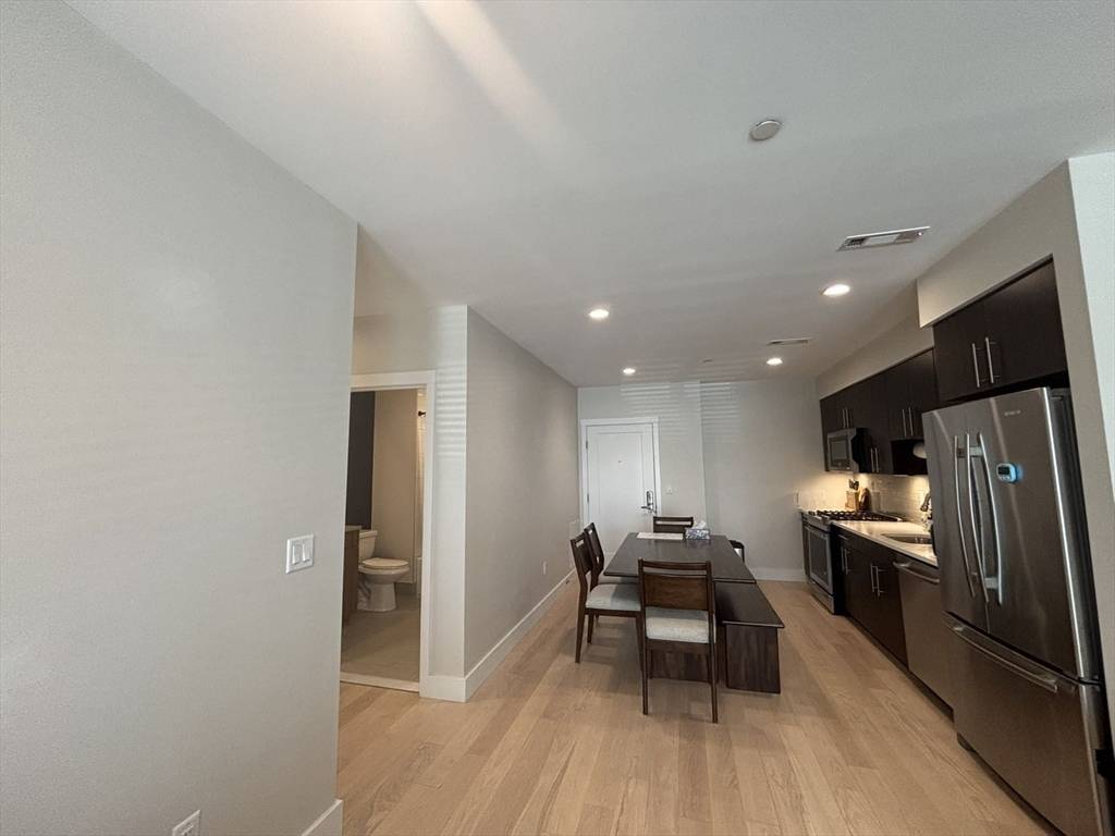 Cambridge, MA 02140,1975 Massachusetts Ave #301