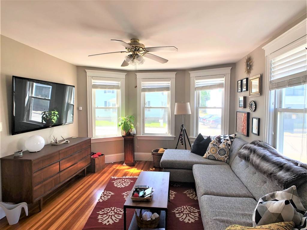 Waltham, MA 02453,13 Benefit Street #13