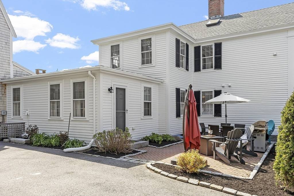 Rockport, MA 01966,10 Mt Pleasant Street #B