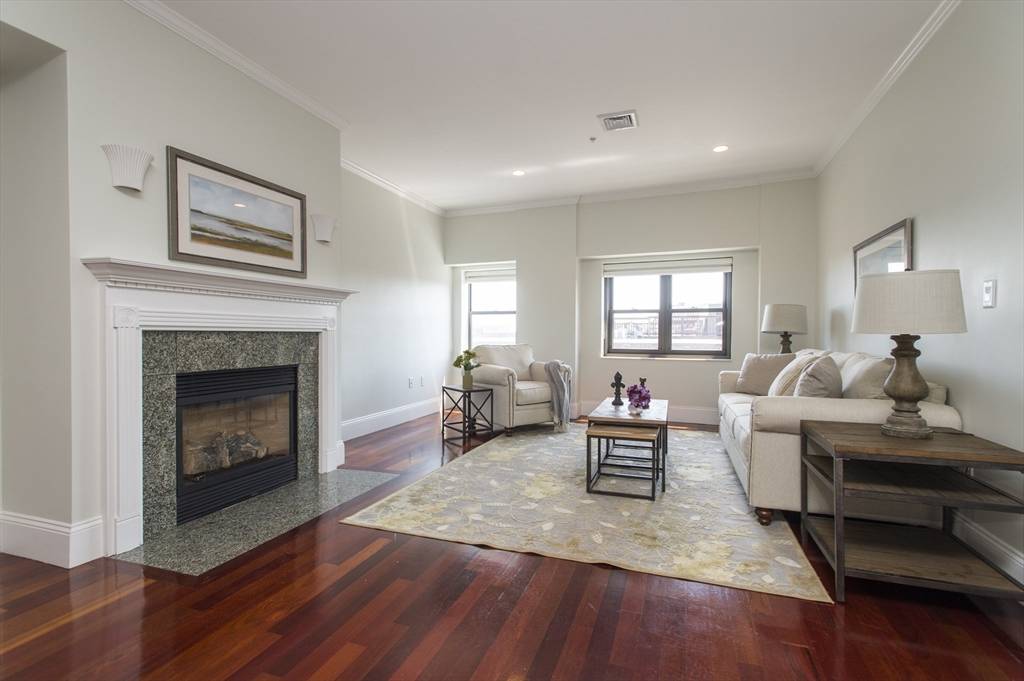Boston, MA 02109,440 Commercial Street #603