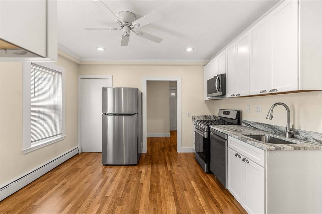 Danvers, MA 01923,66 Lawrence St #1