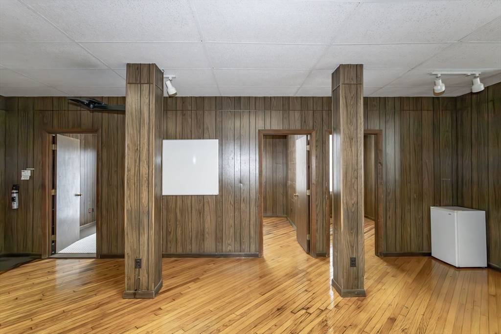 Westfield, MA 01085,22 Cherry Street, 2nd Fl #B