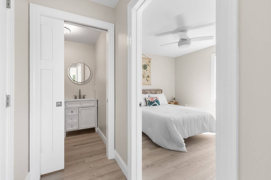 112 West Main #1 Barnstable, MA 02601