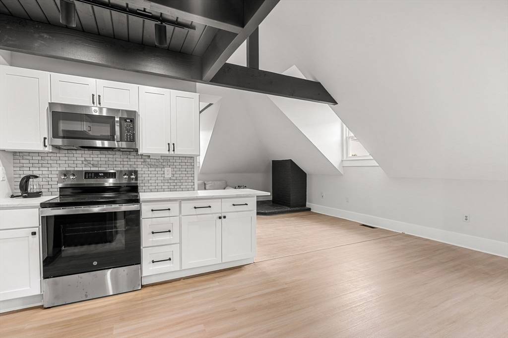 Salem, MA 01970,256 Lafayette St #3