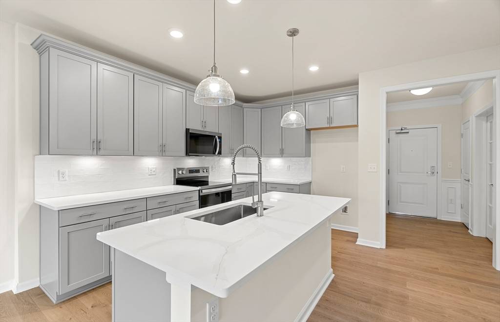 North Reading, MA 01864,320 Martins Landing Way #103