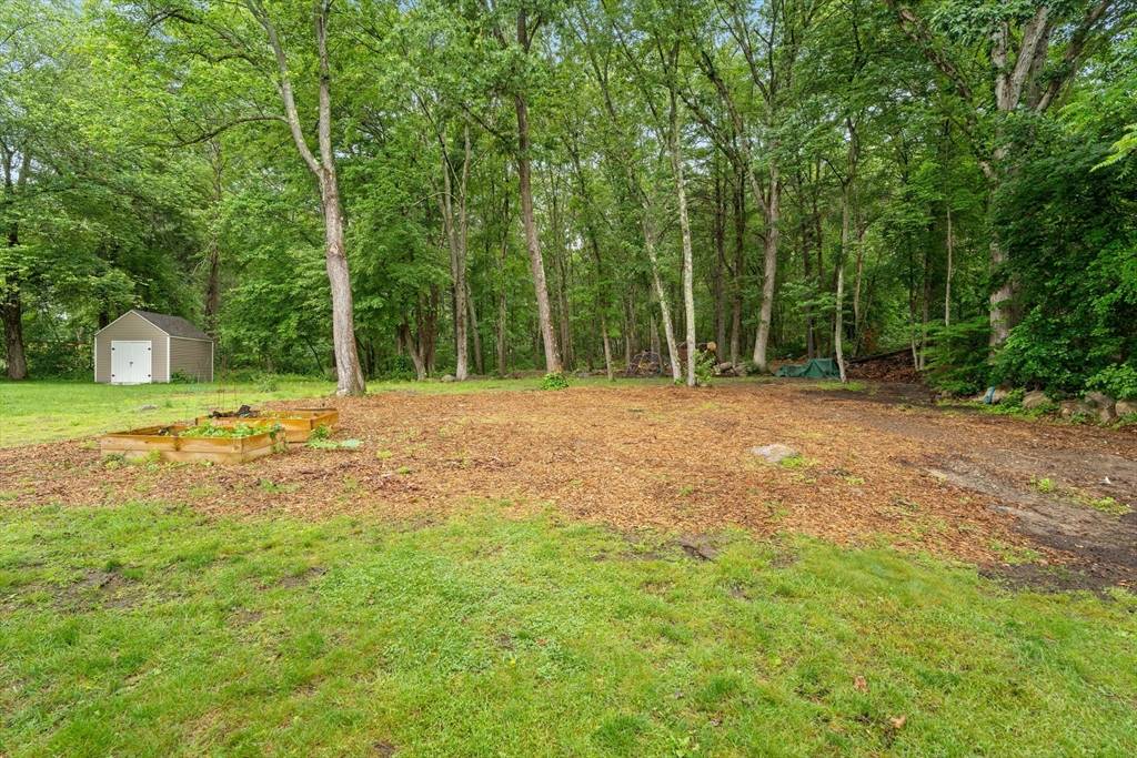 Northbridge, MA 01588,235 Union St