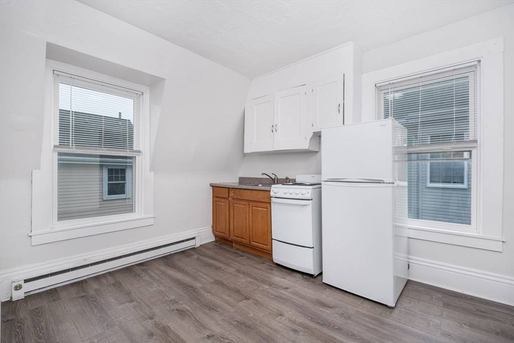Malden, MA 02148,690-692 Main St #5