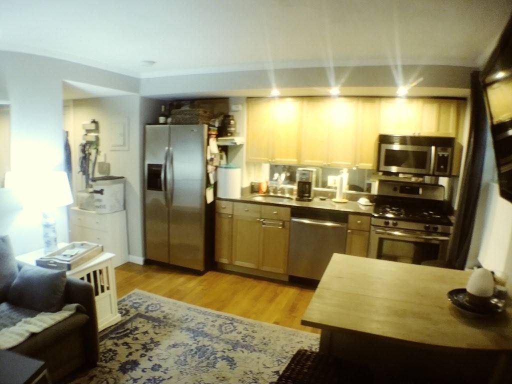 Boston, MA 02116,38 Lawrence St #17