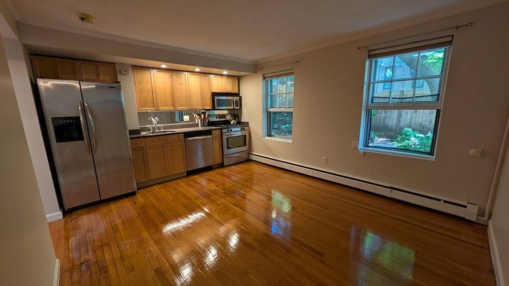 Boston, MA 02116,38 Lawrence St #17