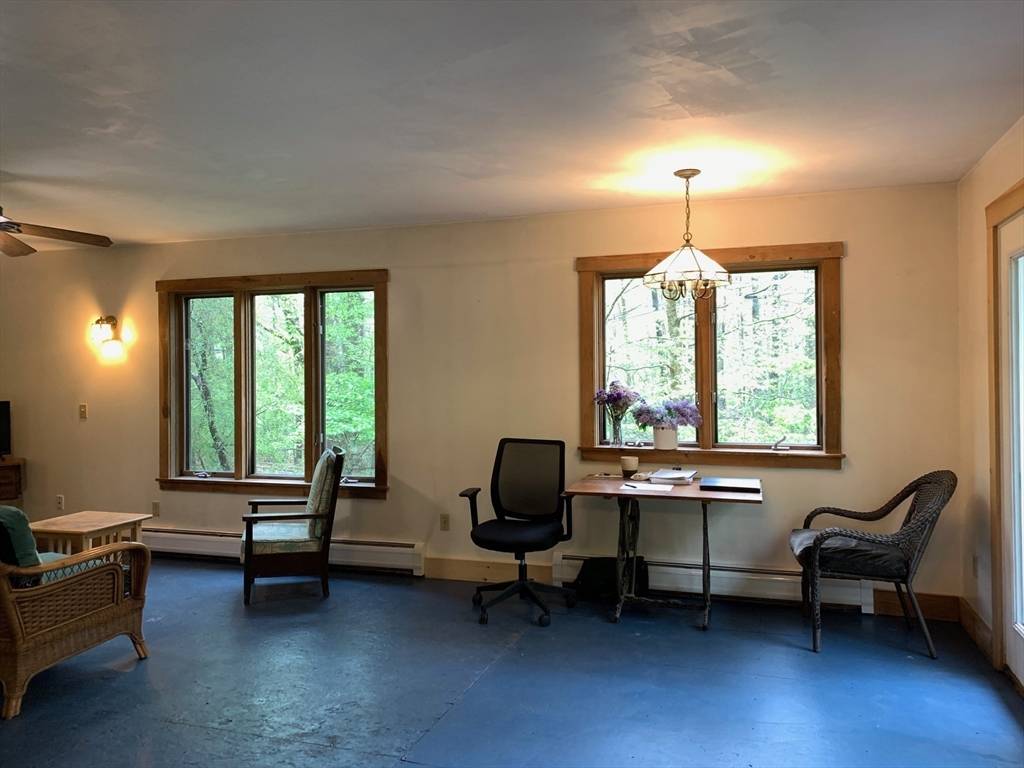 Montague, MA 01351,166 E Chestnut Hill