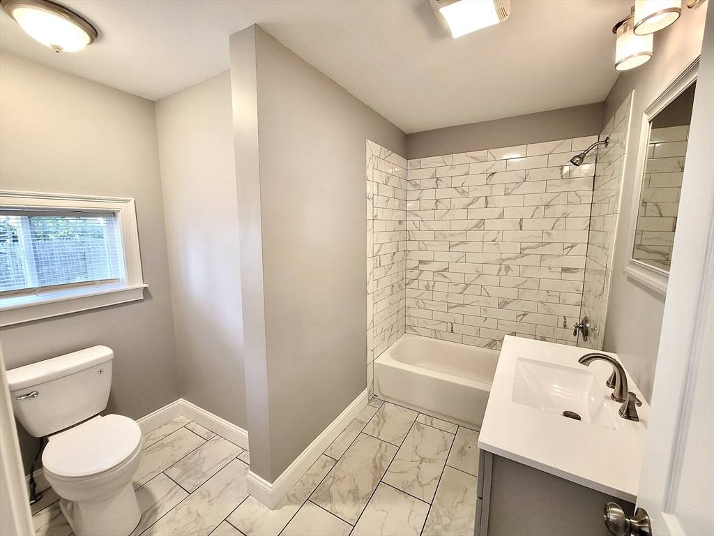 Providence, RI 02903,64 Sutton St #1