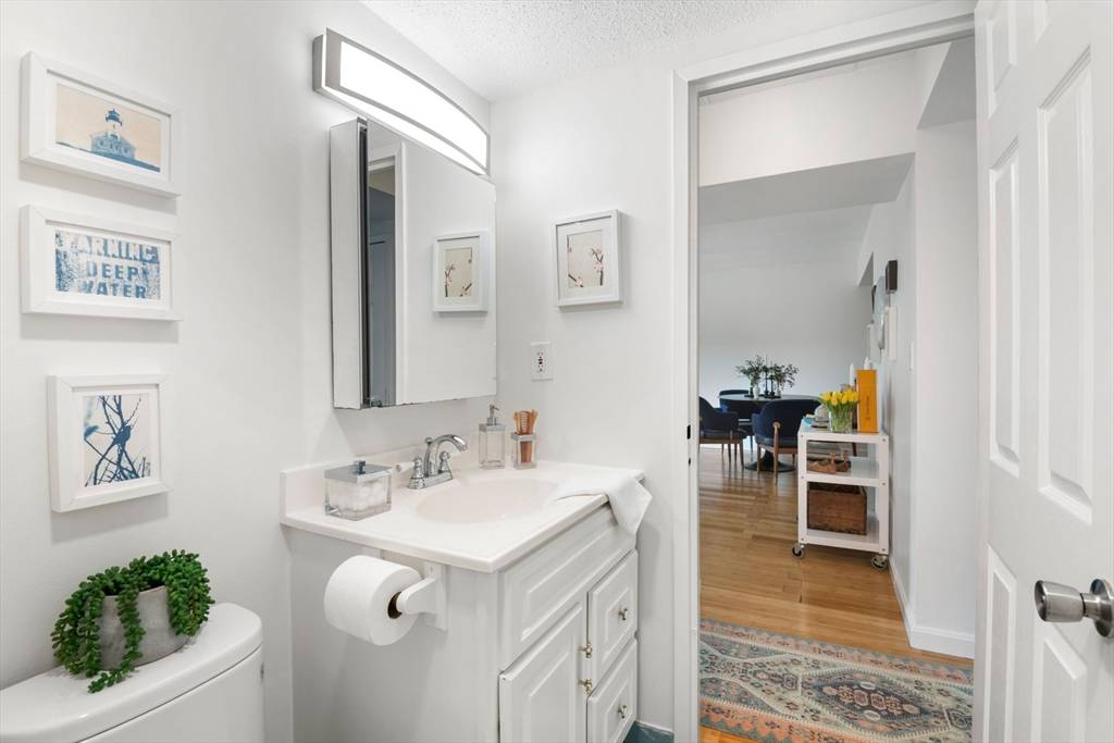 135 Pleasant St #403 Brookline, MA 02446