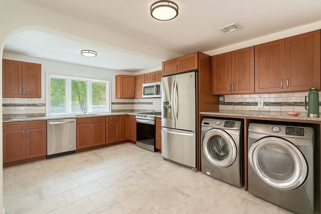 Woburn, MA 01801,5 Colony Road