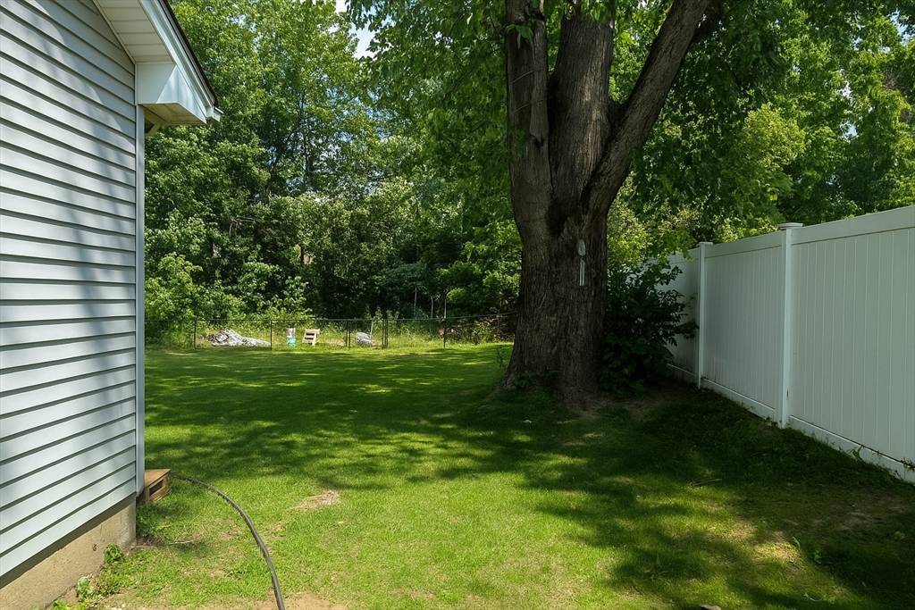 South Hadley, MA 01075,513 Newton St