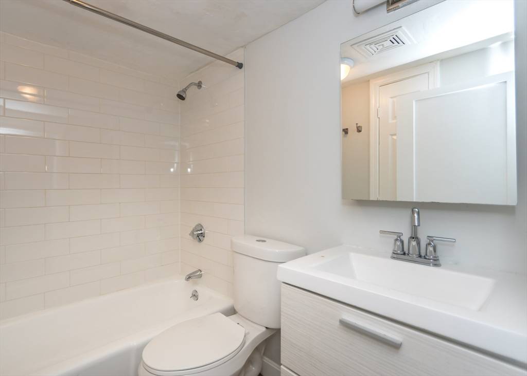 Waltham, MA 02453,46 Bolton Street #2