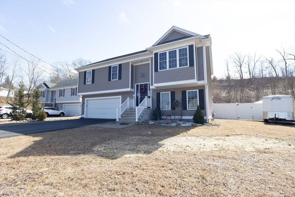 Woonsocket, RI 02895,32 Dike Street