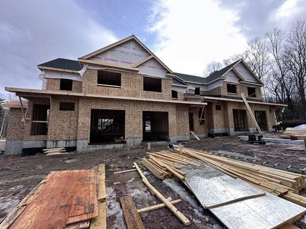 North Attleboro, MA 02760,711 Mount Hope Street #16
