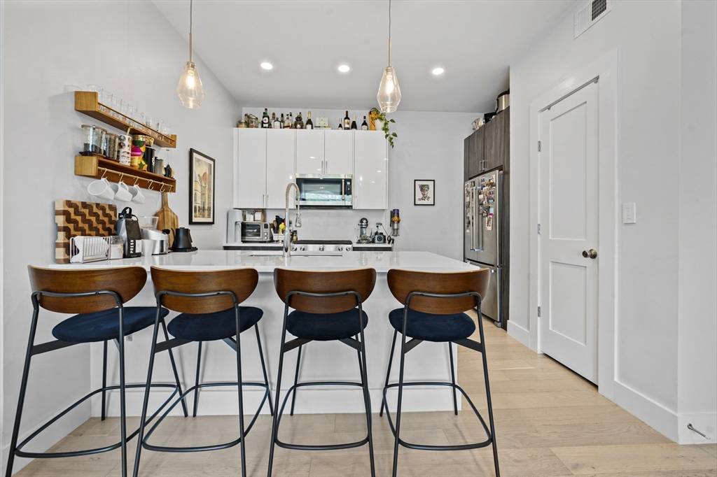 Somerville, MA 02143,105 Washington St. #2B