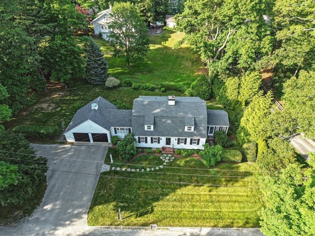 14 Wadsworth Ln Duxbury, MA 02332