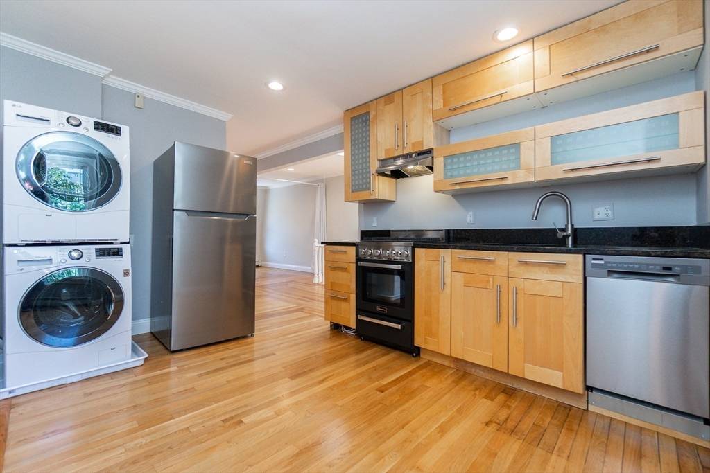 Boston, MA 02127,12 Springer St #3