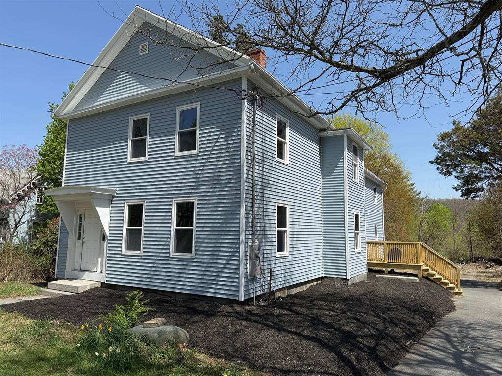 Monson, MA 01057,32 Main St